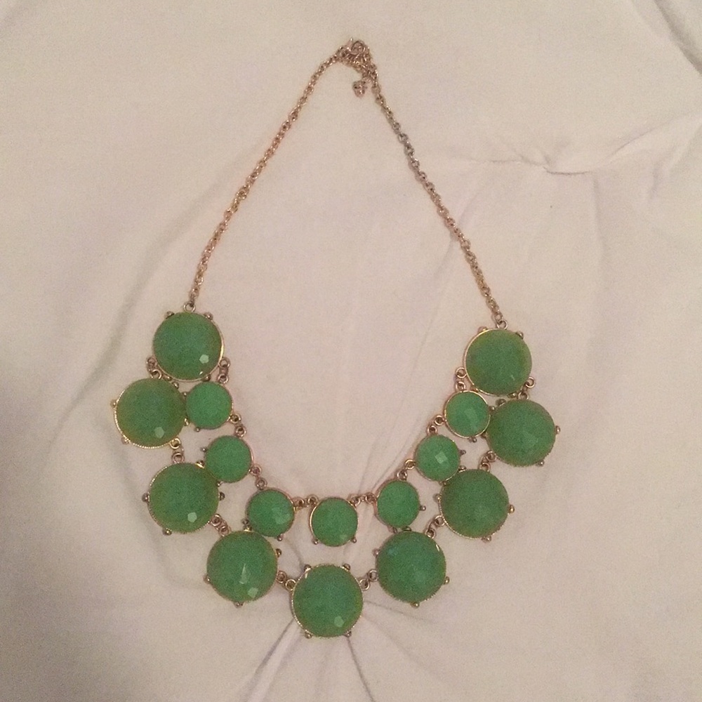 Green statement necklace